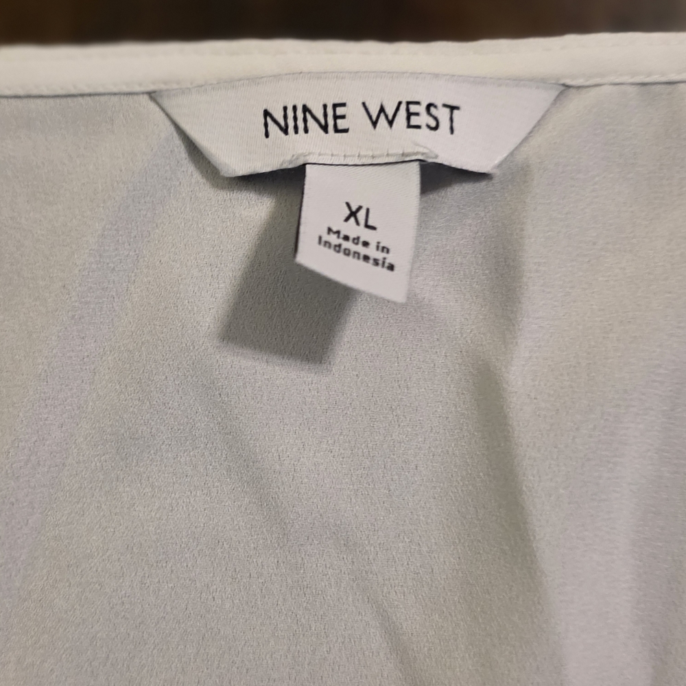 Nine West White Sleeveless Top - Picture 3 of 3